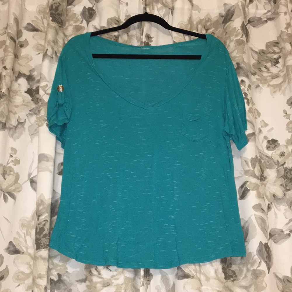 Semi Cropped Tee